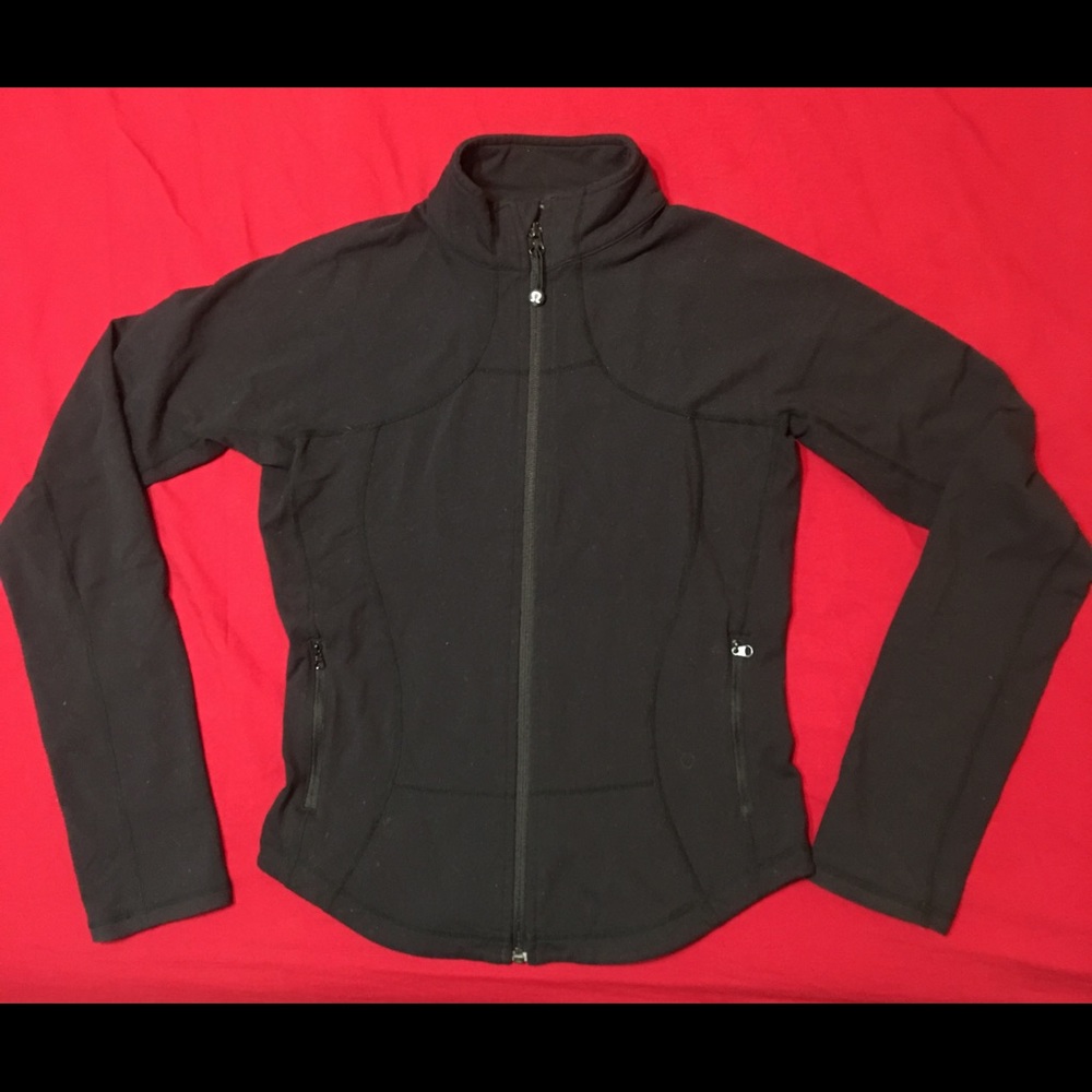 🌺RECENTLY SOLD 🌺LULULEMON DEFINE JACKE.